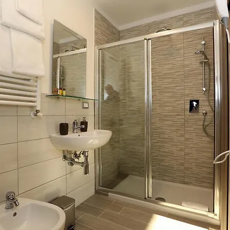 Guest house Casa Martinez 2*