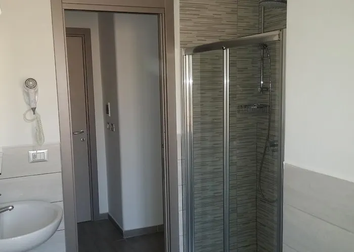 카사 마르티네즈 2*